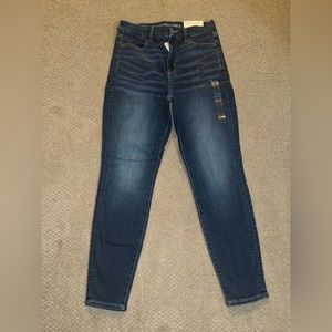 American Eagle Curvy Ne(x)t Level Stretch Hi-Rise Jegging. Size 10, reg length